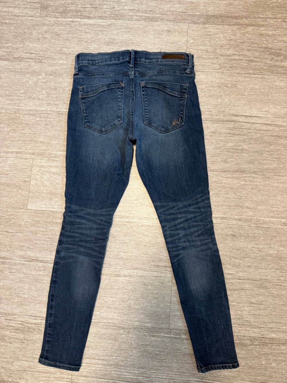 Express Jeans Mid Rise Dark Wash Denim Leggings - Picture 2 of 10
